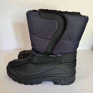 Skadoo snow boots kids size 4
